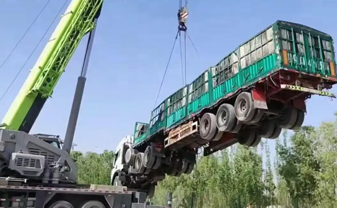 正镶白旗道路脱困救援案例